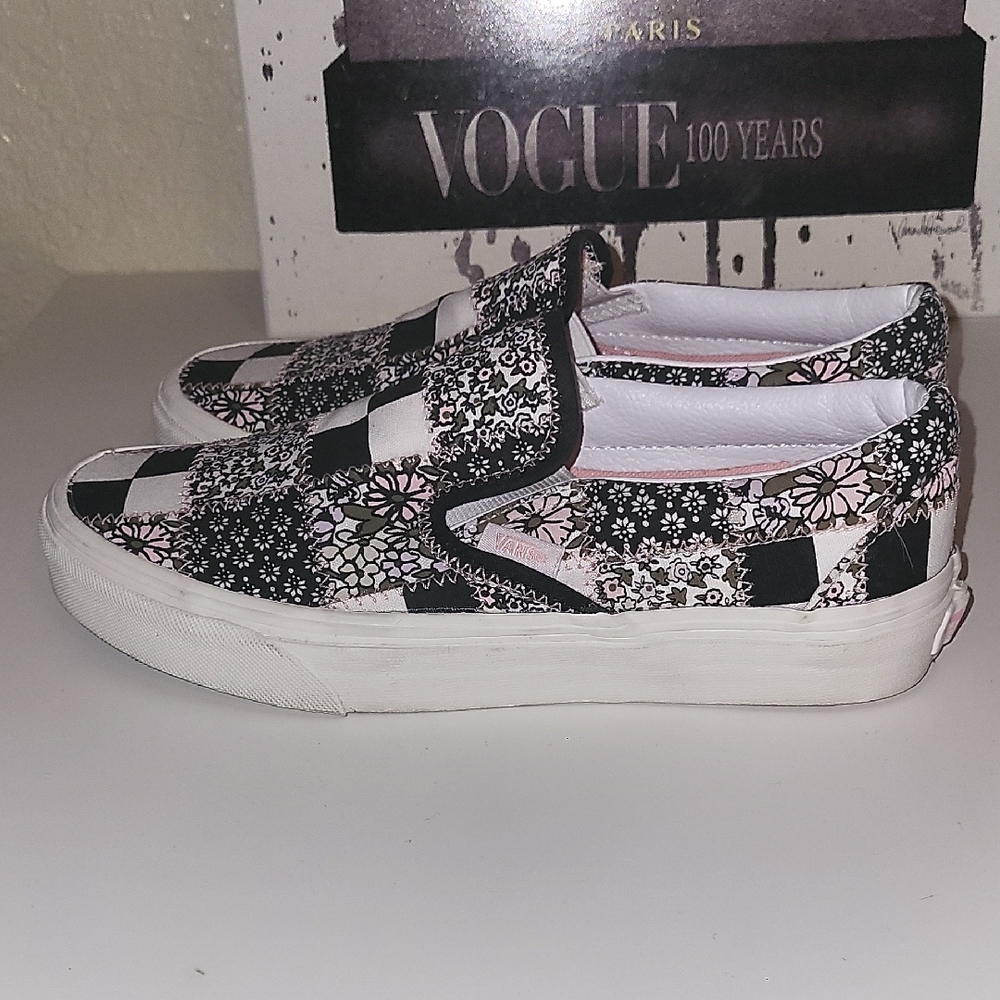 Vans Black and Pink Slip-On Sneakers with Patchwork Design - Picture 3 of 5